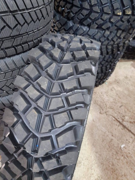 235/85R16 Cobra mints terepgumi