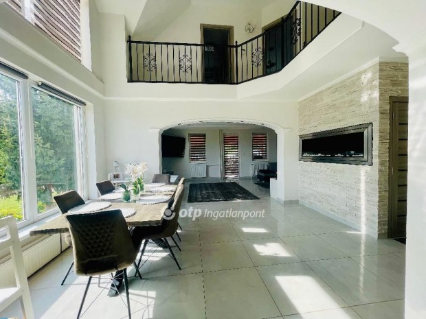 240 nm-es h�z elad� Bocskaikert