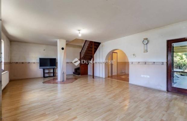 240 nm-es h�z elad� Budapest 18. ker. #5187117