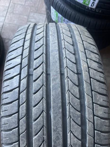 245/35R19"-s nyrigumi