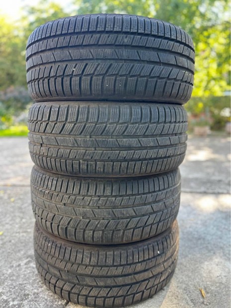 245/35R20 Toyo téli 4db újszerű 245/35 R20