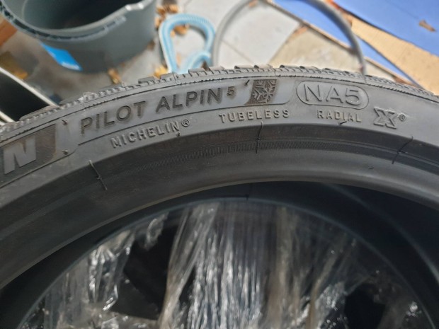 245/35 r20 Michelin alpin 5 xl tligumi 