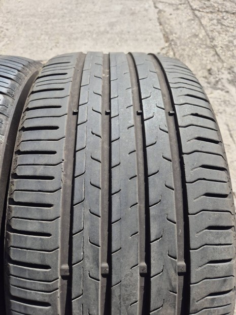245/40R18 Continental