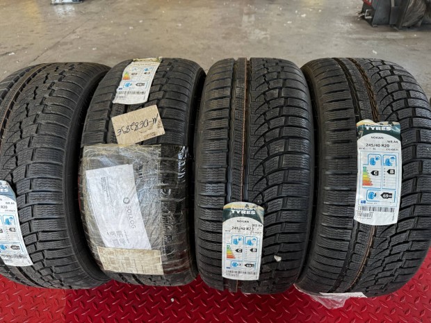 245/40R20 Nokian WR A4