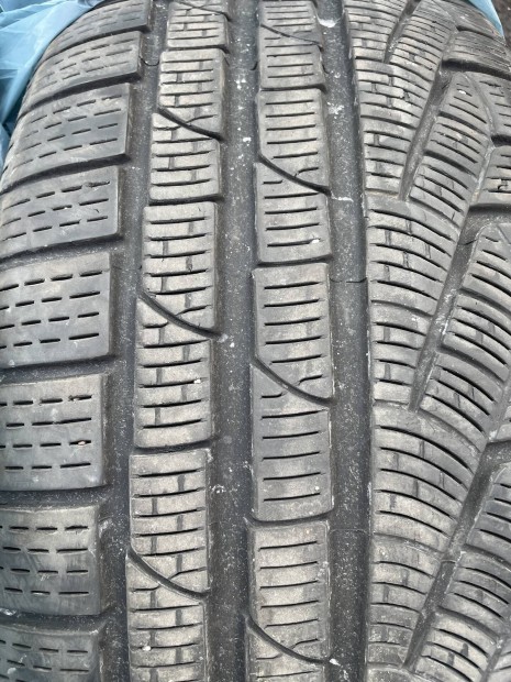 245 40 275 35 20 Pirelli Rsc Téli Dot18