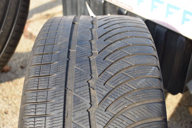 245/40 R18 Michelin Pilot Alpin tli 4mm