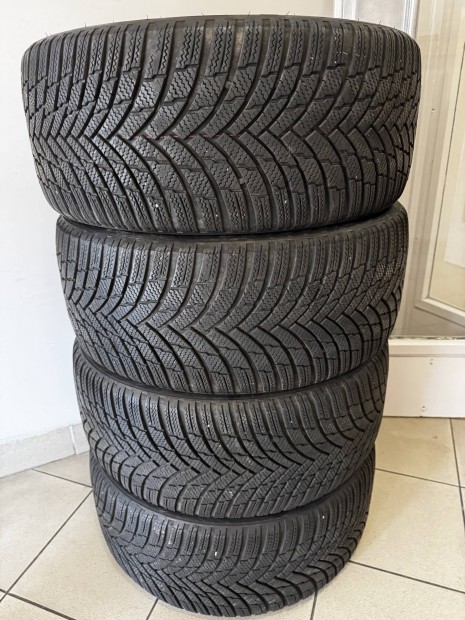 245/40 r19 245/40r19 Új Téli gumi  Tesla Cupra BMW Mazda Arteon