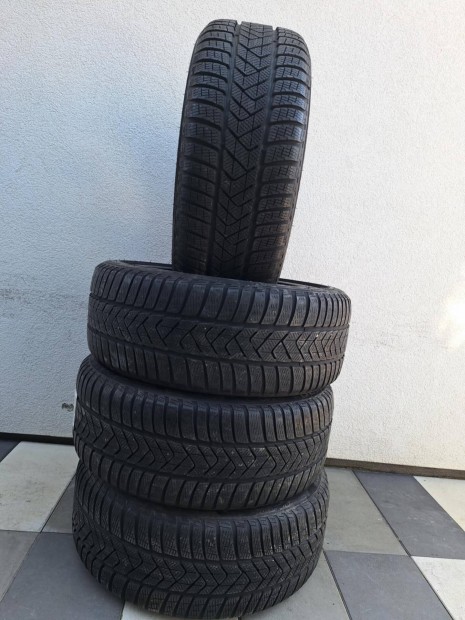 245/40 r19 Pirelli Sottozero t�ligumi DOT3417