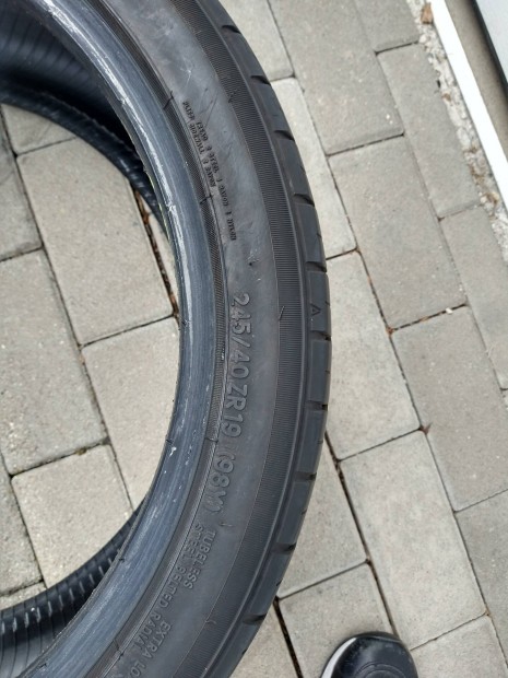 245/40r19 ny�rigumi Toyo Sport 2db olcs�n