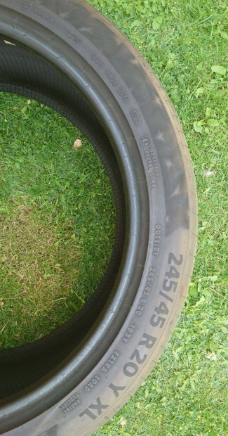 245/45R20 Continental gumiabroncs