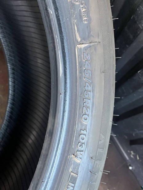 245/45R20 ,275/40R20 nyarigumi elado
