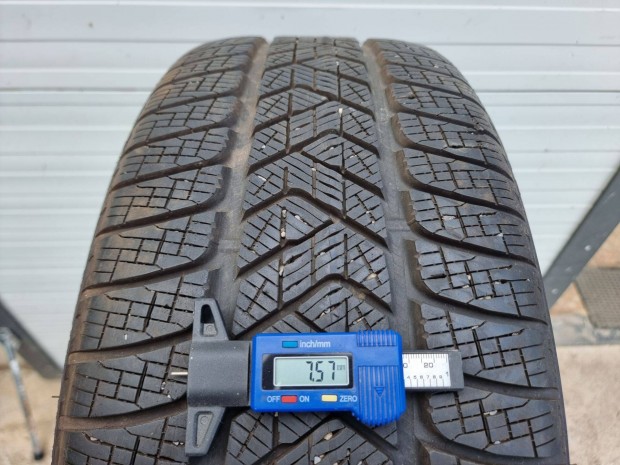 245/45R21 Pirelli téli garnitúra teljesen újszerű állapotban eladó!