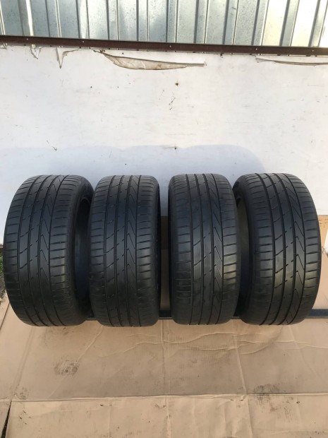 245 45 17 Hankook 245/45r17 nyári gumi garnitúra eladó.