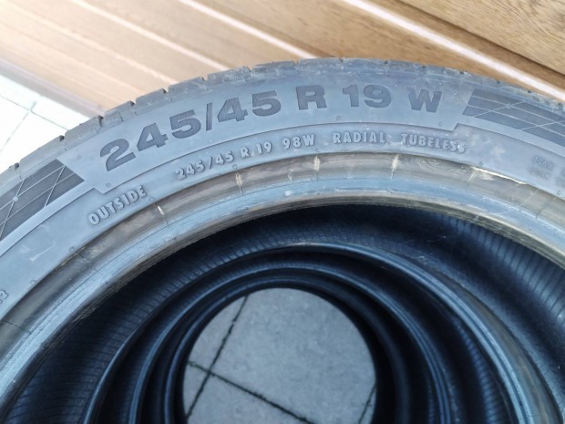 245 45 19 continental 245/45 R 19 nyári gumi garnitura 2*7,5mm