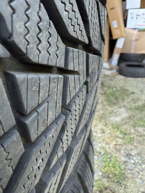 245/45 245 45 R19 Hankook téli gumi szinte új - ingyenes szállítással