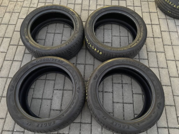 245/45 R18 Goodyear nyrigumi