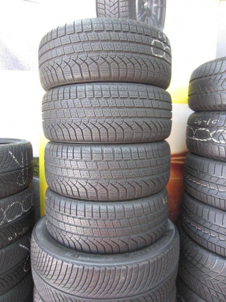245/45 R18 Pirelli Pzero Winter 100V