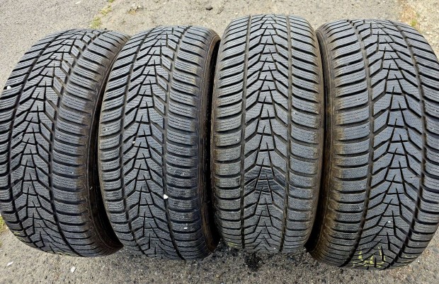 245/45 R19 102V XL - Hankook Wintericept Evo3
