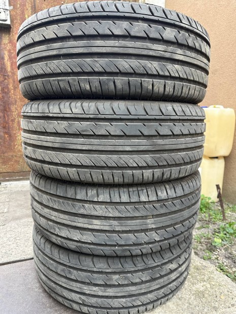 245/45 R19 245/45R19 XL Sunfull SF-888 újszerű nyári gumi