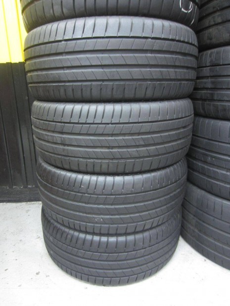 245/45 R19 Bridgestone T005 102H