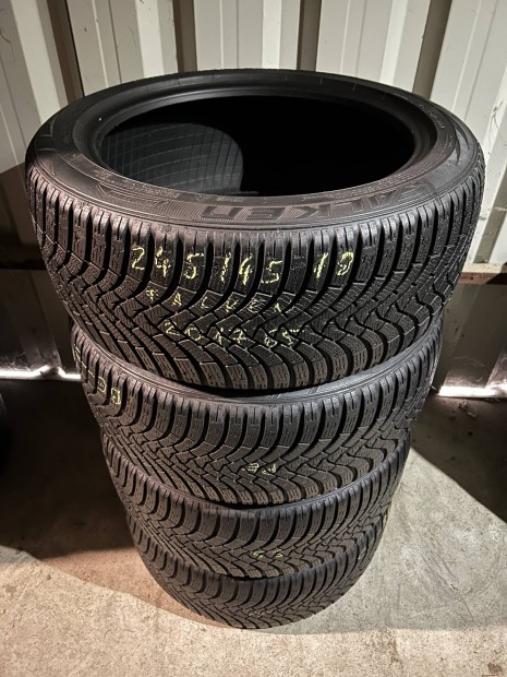 245/45 r18 4db tli Falken Eurowinter gumi
