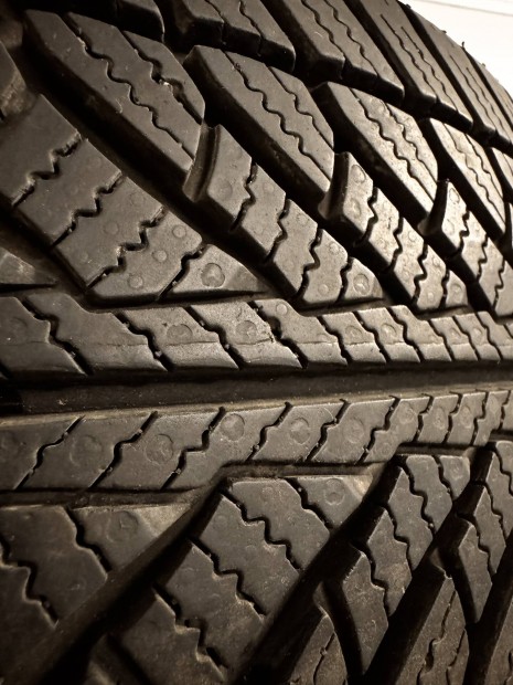 245/45 r18 téli gumi goodyear