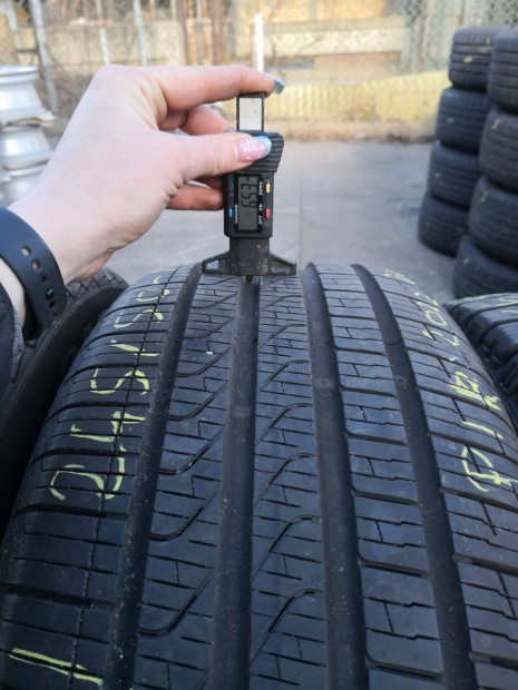 245/50 R19 Pirelli négyévszakos Defekttűrő gumi 49000ft a 2db/103/