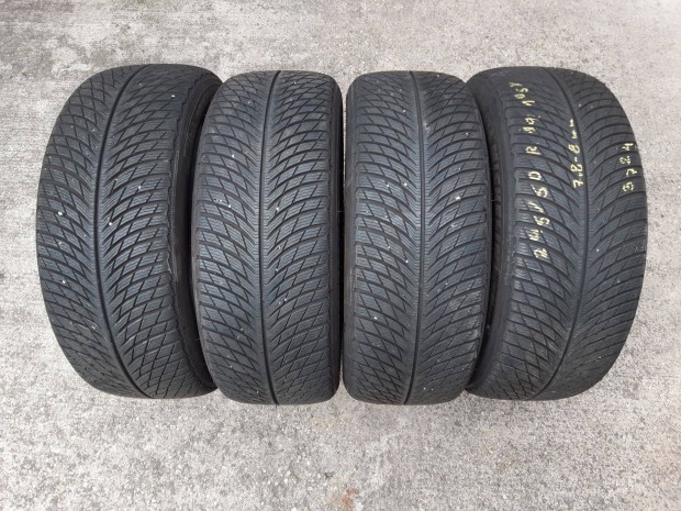 245/50 R19 -Michelin tligumik