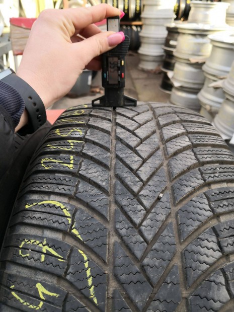 245/65 R17 Bridgestone tli gumi 30000ft a 2db/247/