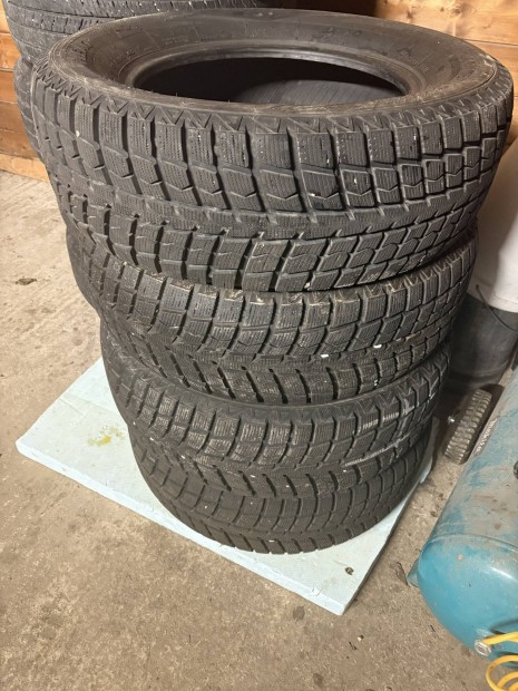 245/65/R17 SUV/pickup tli gumi Mitsubishi L200