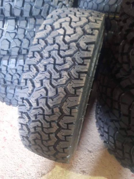 245/70R16 AT mints terepgumi