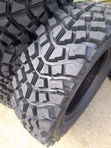 245/70R16 Sahara mints terepgumi