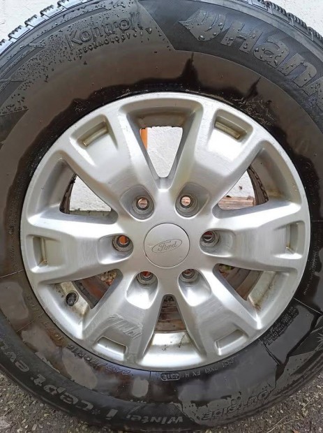 245/70R16 alufelni tligumival