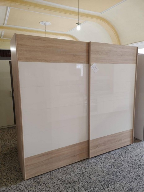 245cm széles, 220cm magas, tolóajtós gardrób szekrény eladó