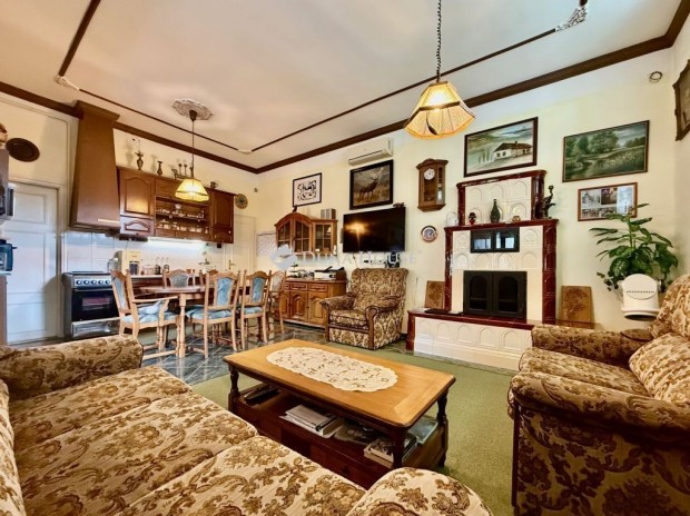 246 nm-es h�z elad� Orosh�za