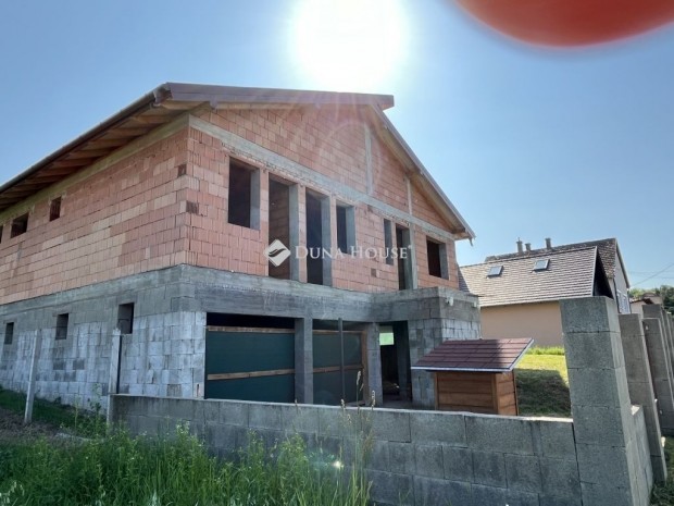 2481 nm-es telek elad� Iklad