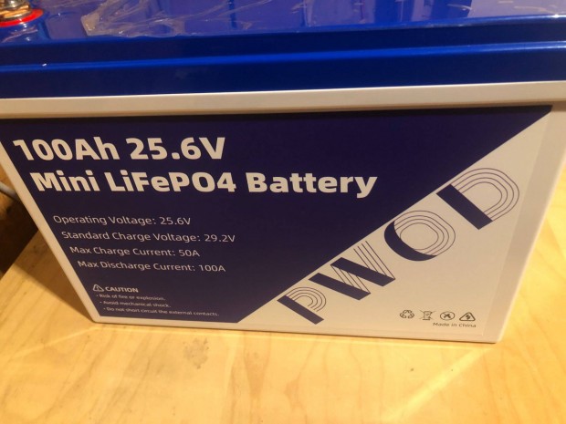 24V100ah lifepo4 lítium vasfoszfát akku