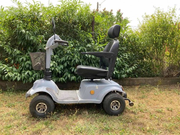 24V Négy kerekű elektromos rokkant moped