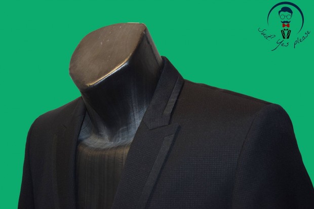 24.Hugo Boss kis hibás, férfi zakó (méret:46-S)