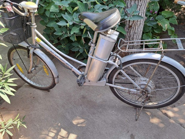 24" elektromos kerékpár