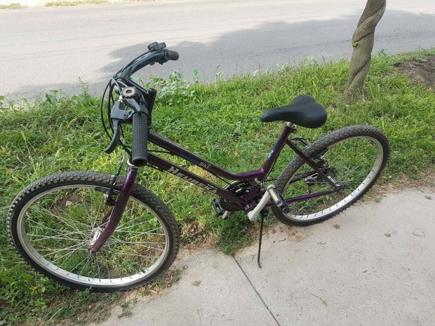 24" lányka kerékpár eladó