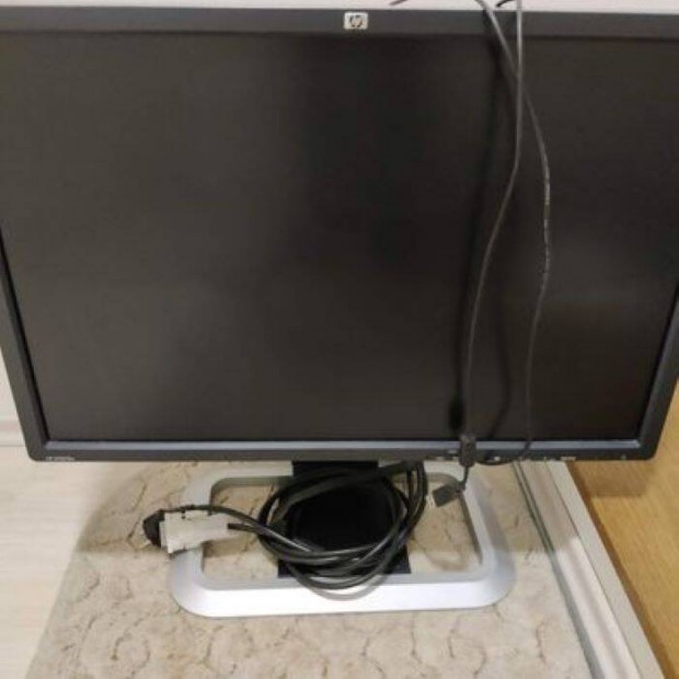 24 colos HP monitor kifogstalan llapotban