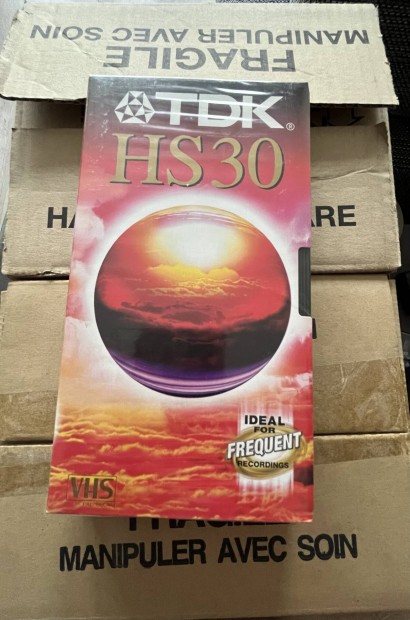 24 db TDK HS30 bontatlan VHS kazetta