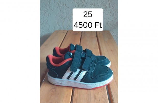 24-es Adidas cip