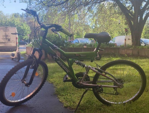 24-es montain bike elad