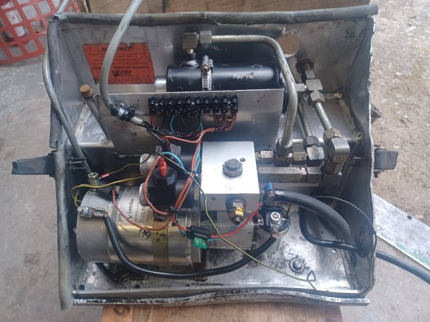 24v-os hidraulikus t�pegys�g.9