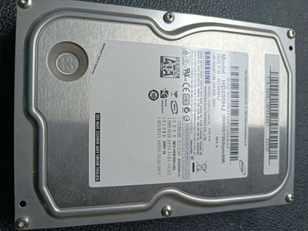 250 GB HDD 3.5" merevlemez elad