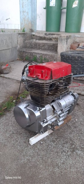 250 ccm 4t 2 hengeres quad komplett motor