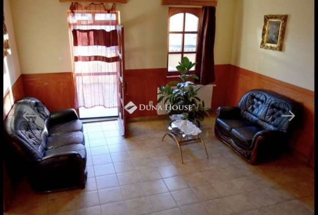 250 nm-es h�z elad� Szeged