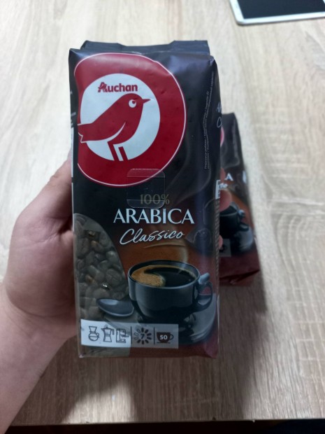 250g-os 100% arabica szemes és őrölt kávé.